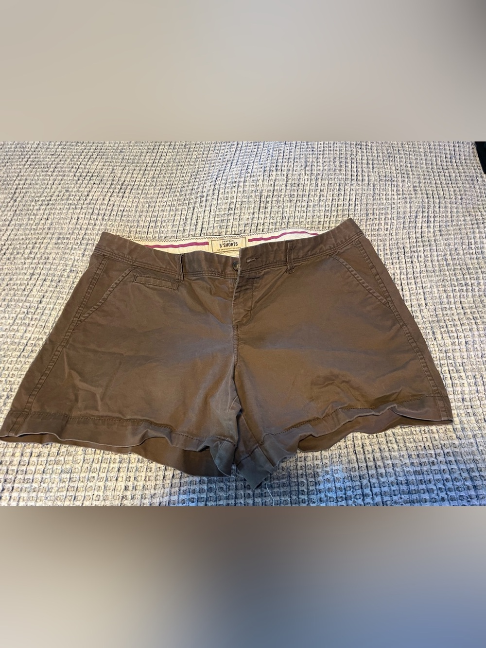 Old Navy Brown Women’s 5" Chino Shorts